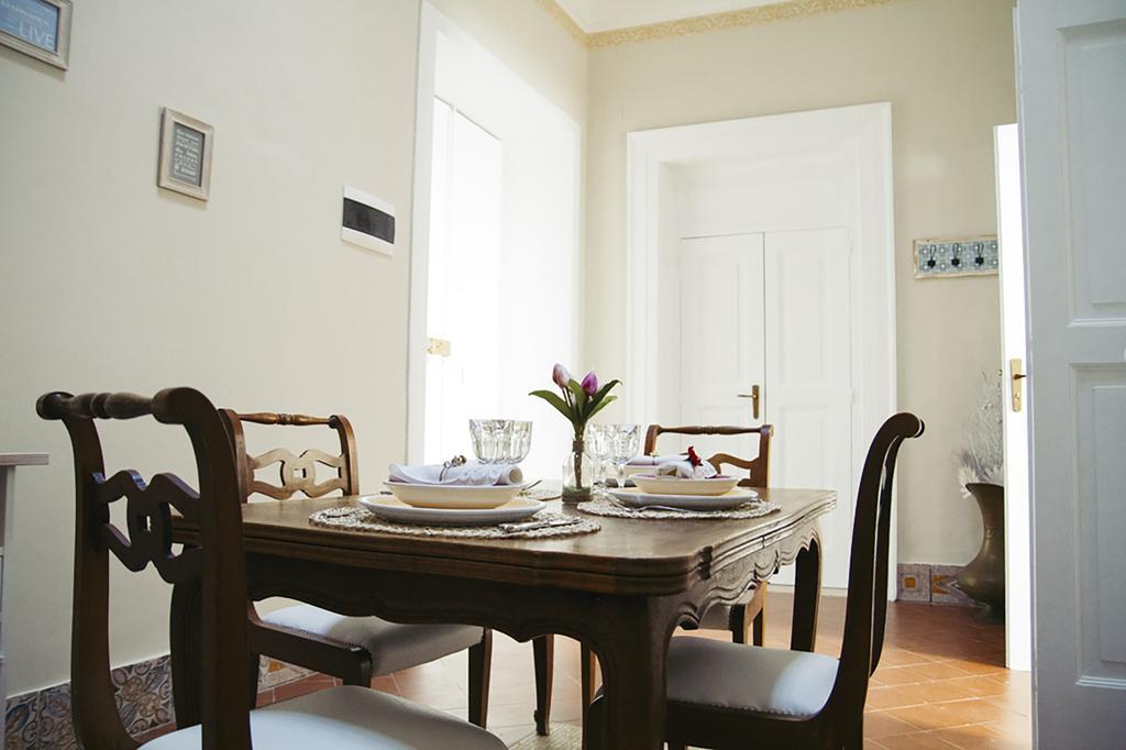 Palazzo Bianchi Domus Holidays Trani Extérieur photo