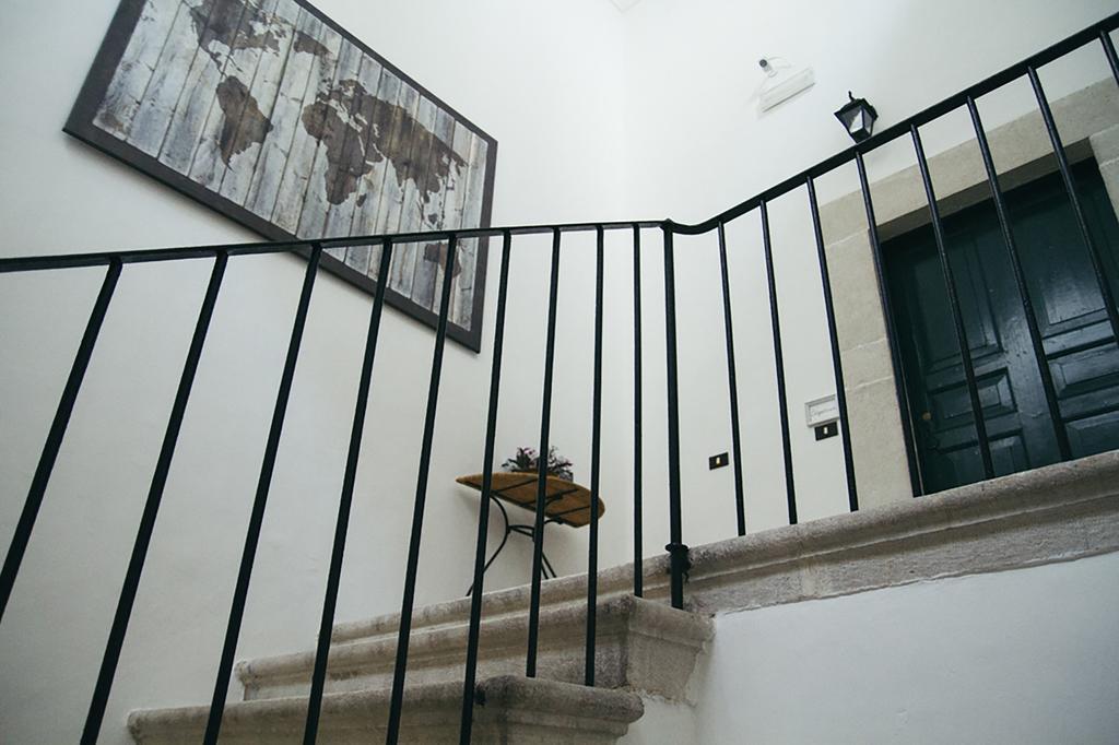 Palazzo Bianchi Domus Holidays Trani Extérieur photo
