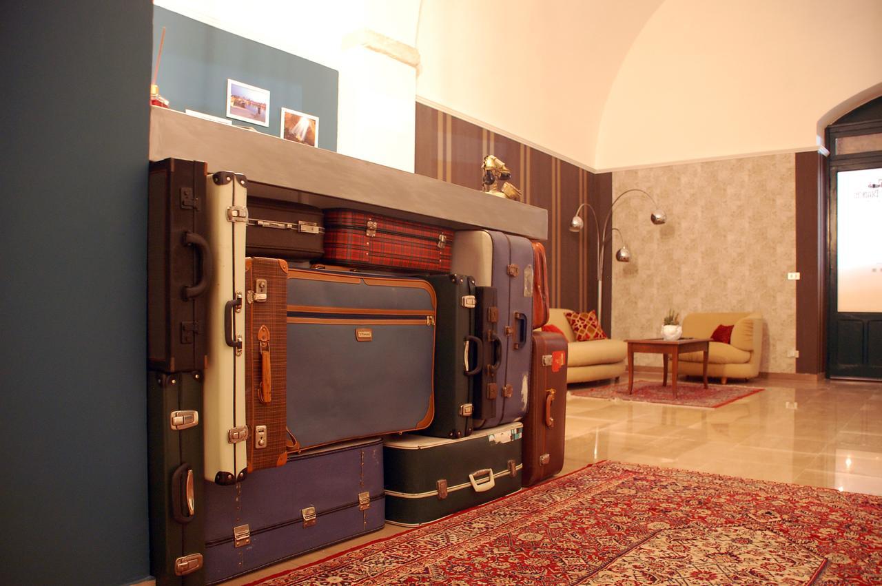 Palazzo Bianchi Domus Holidays Trani Extérieur photo