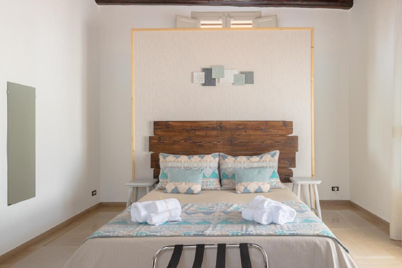 Palazzo Bianchi Domus Holidays Trani Extérieur photo
